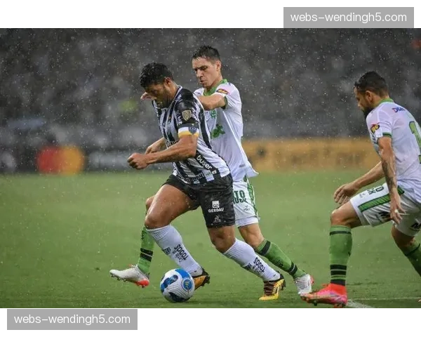 南美解放者杯小组赛，巴西球队占据出线主动